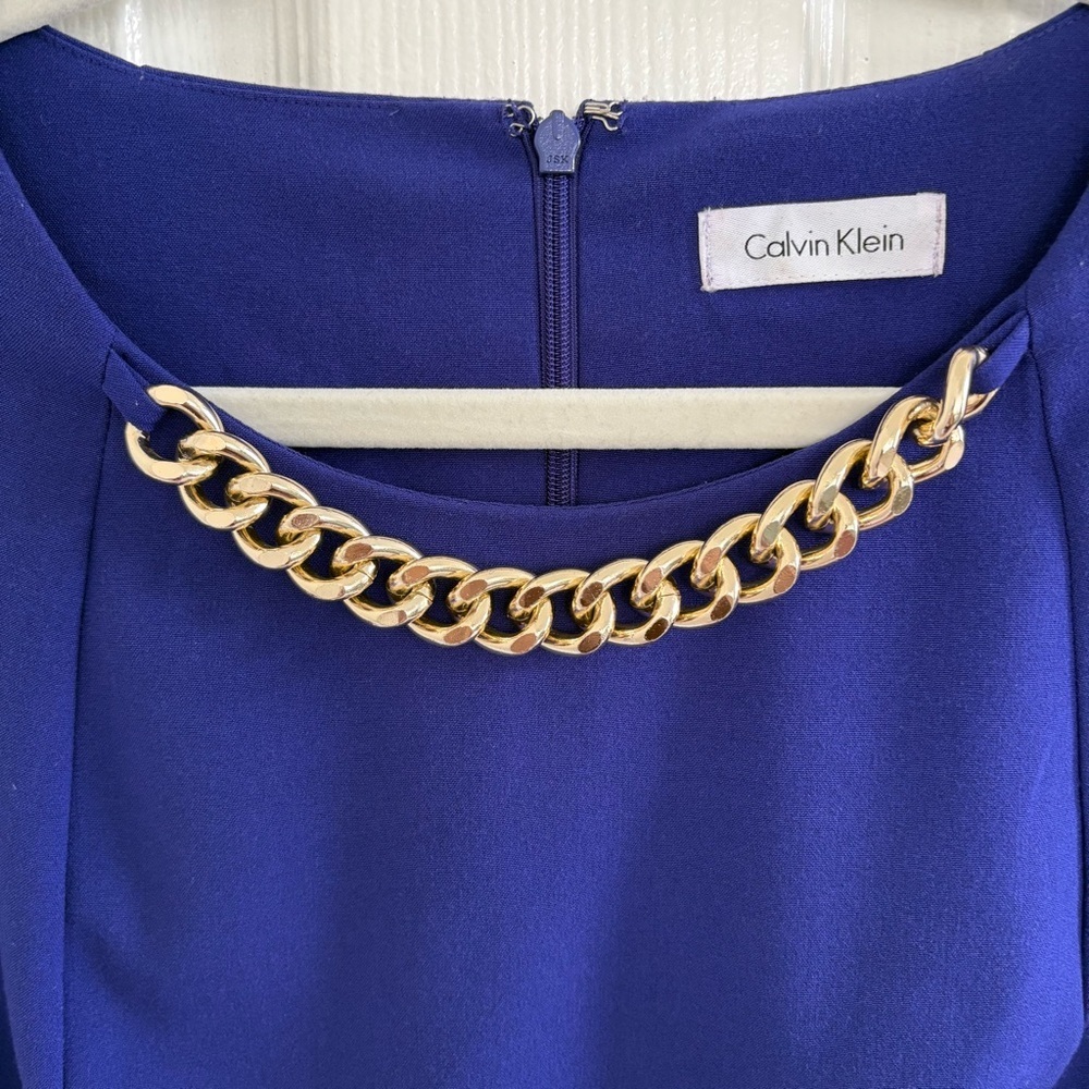 Office Syrian Calvin Klein Sheath Dress with Chain Detail - Picture 4 of 7